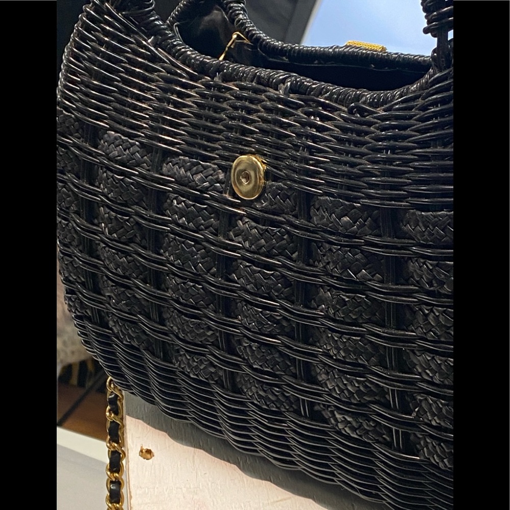 Rattan Benchmade Leather Works Inc. Purse - Picture 3 of 11